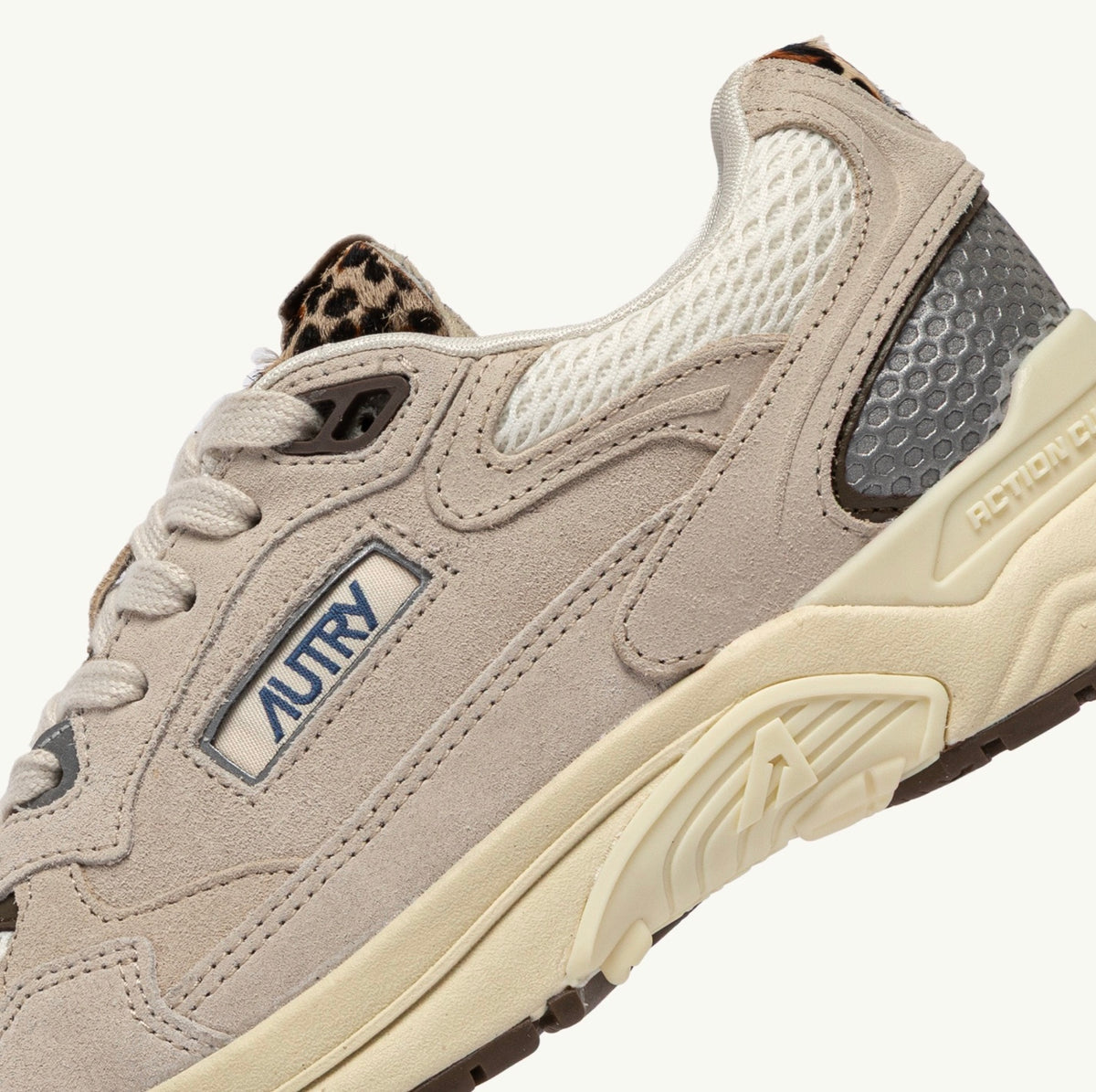 AUTRY HYPERWAY LOW WOM WA01 SUEDE/MESH/PONY SAND/MARSHMALLOW/LEOPARD