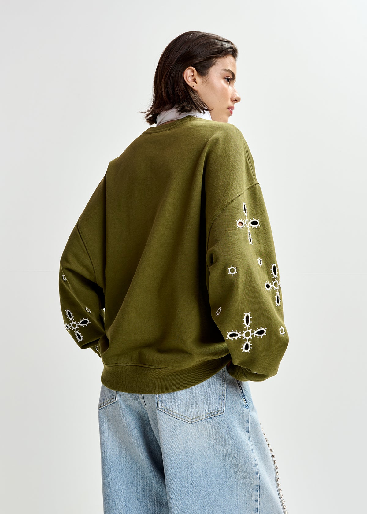 JIX EMBROIDERED SWEATSHIRT