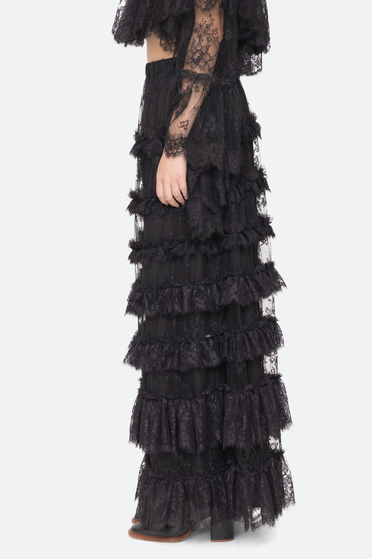 HOLDEN LACE SKIRT (D2)