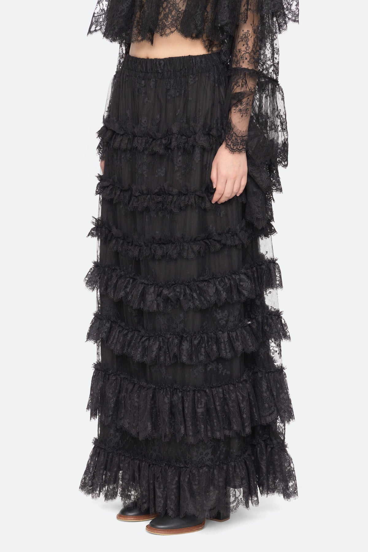 HOLDEN LACE SKIRT (D2)