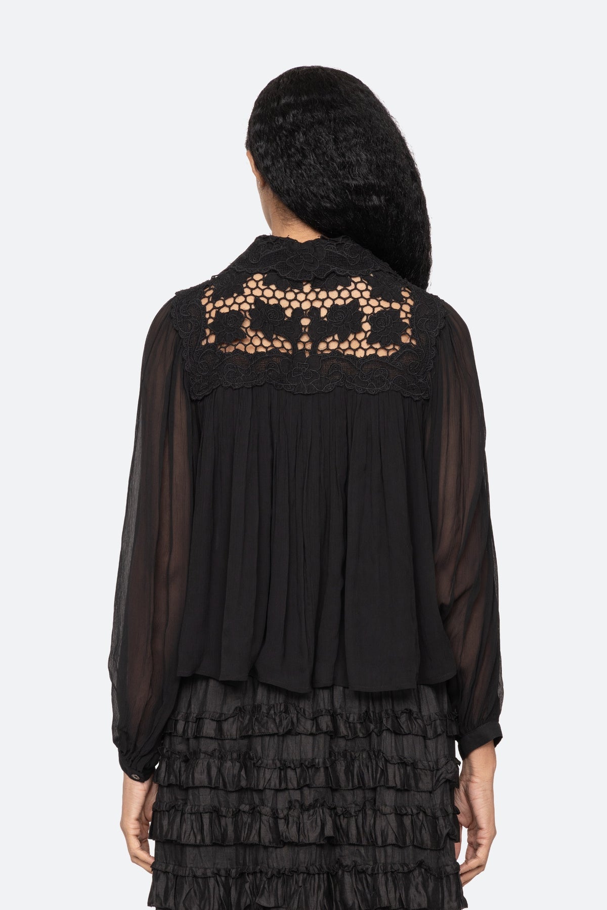 DAPHNE LACE L/SLV TOP (D1)