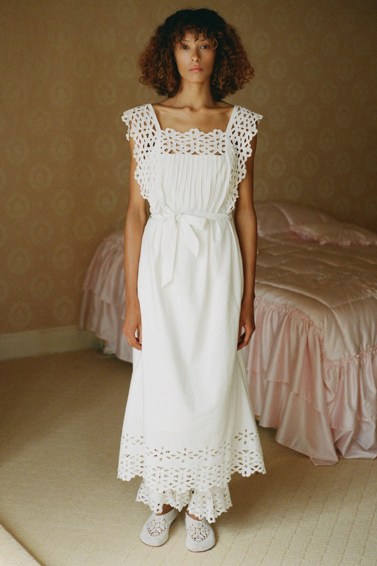 LEILA EYELET MIDI DRESS (D2)