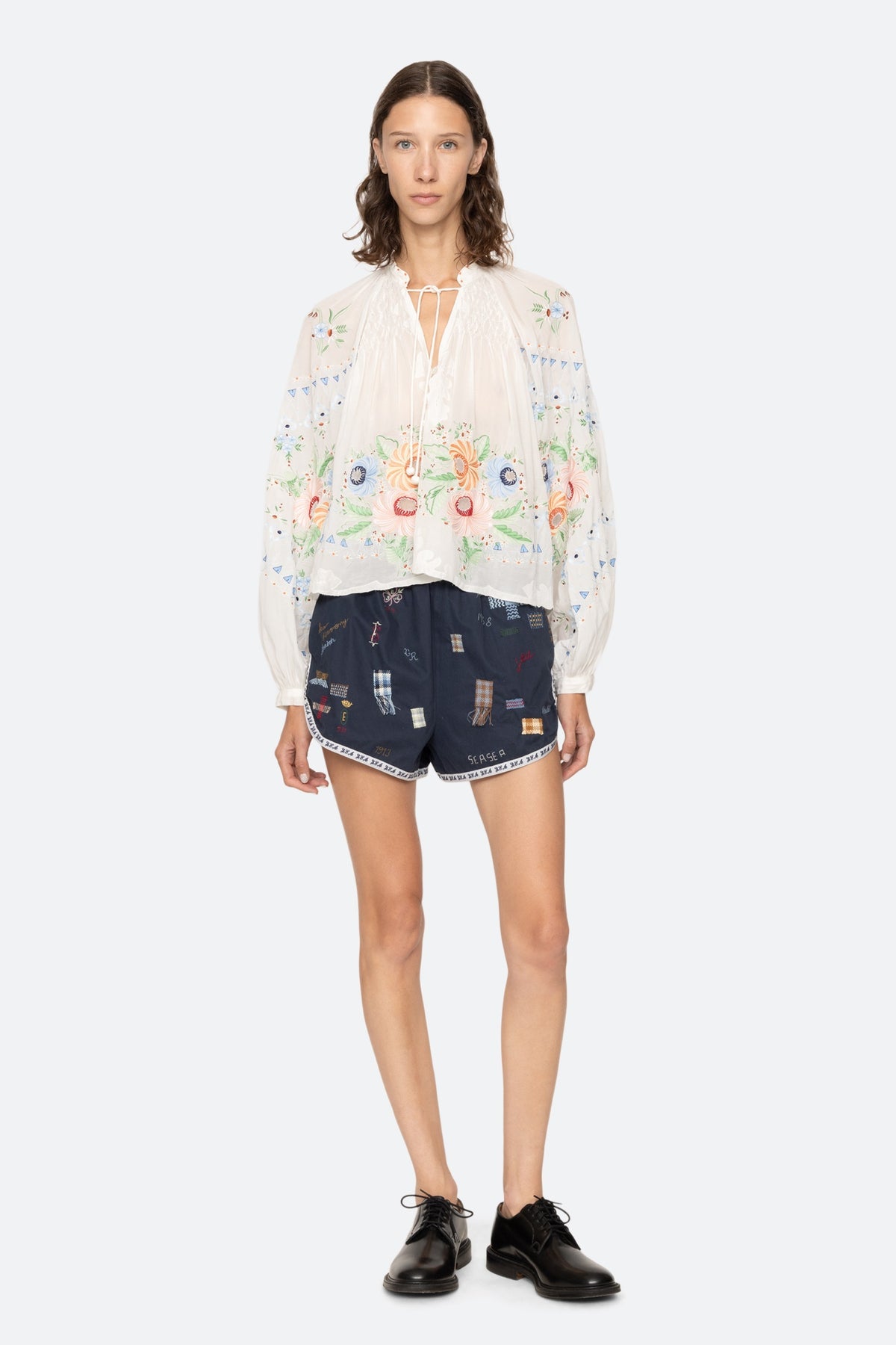 SERAFINA EMBROIDERY L/SLV BLOUSE (D2)