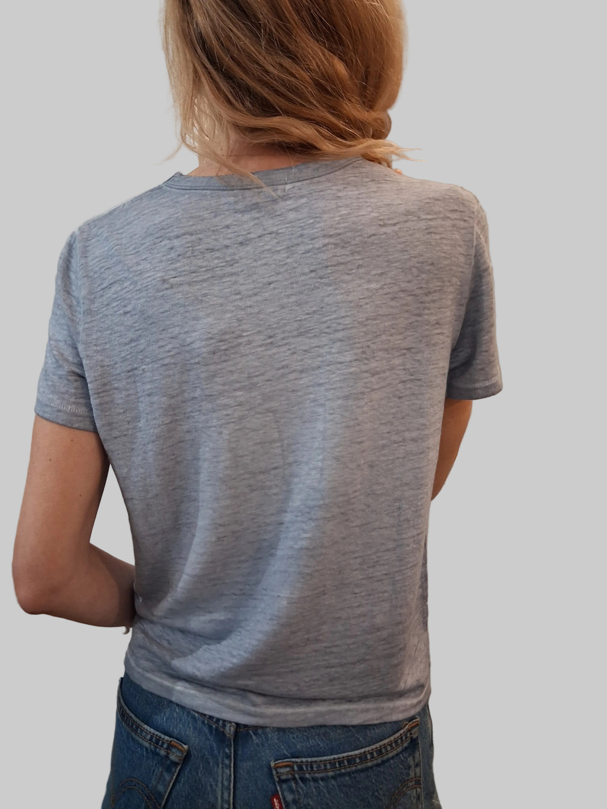 Universel Crewneck Tee