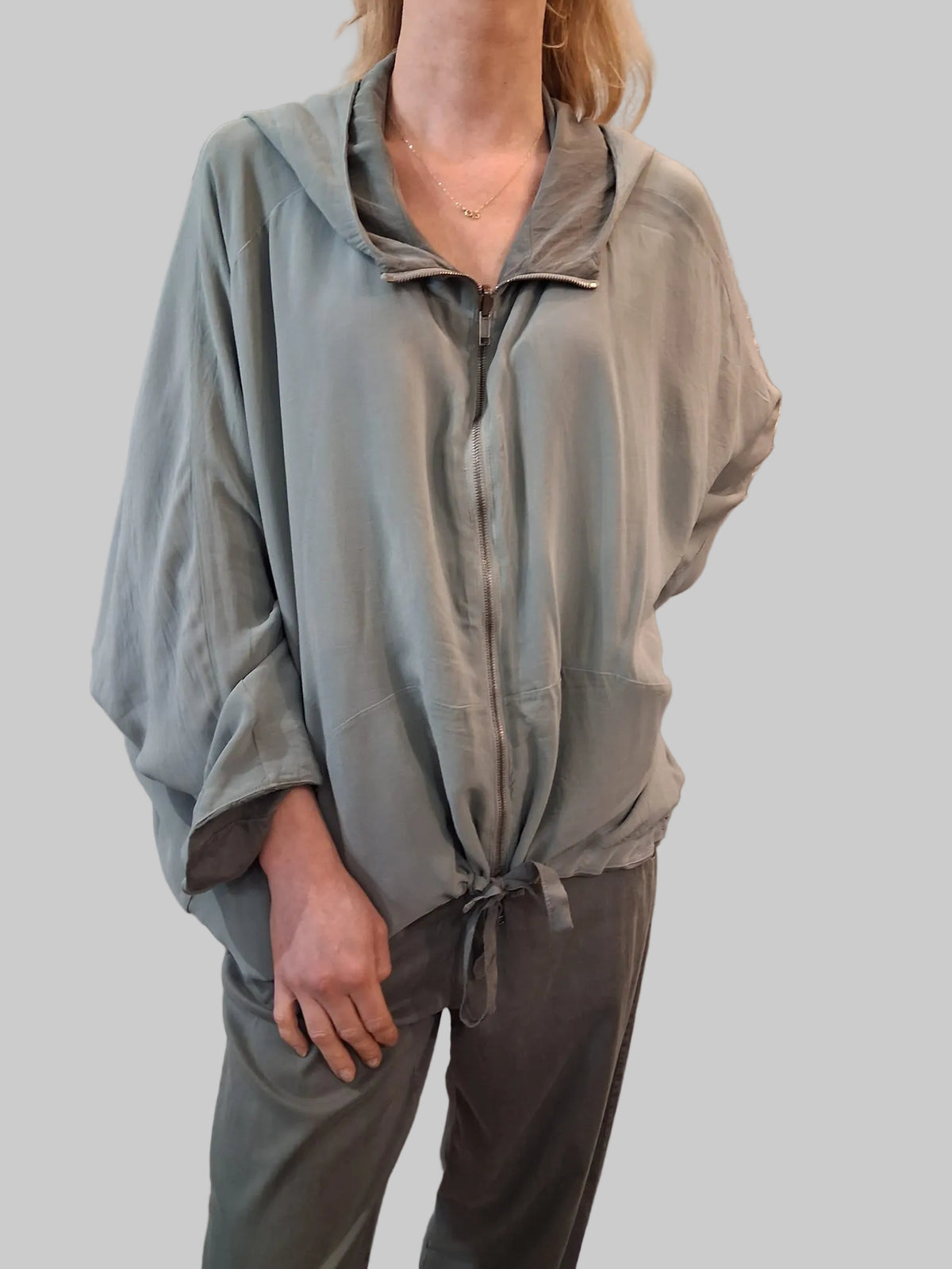 Transit Wide-fitting reversible jacket with kimono sleeves in silk blend