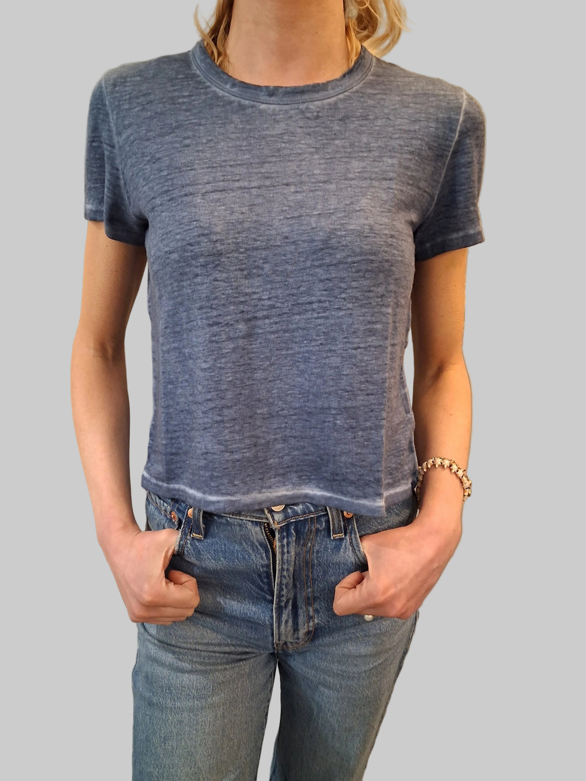 Universel Crewneck Tee