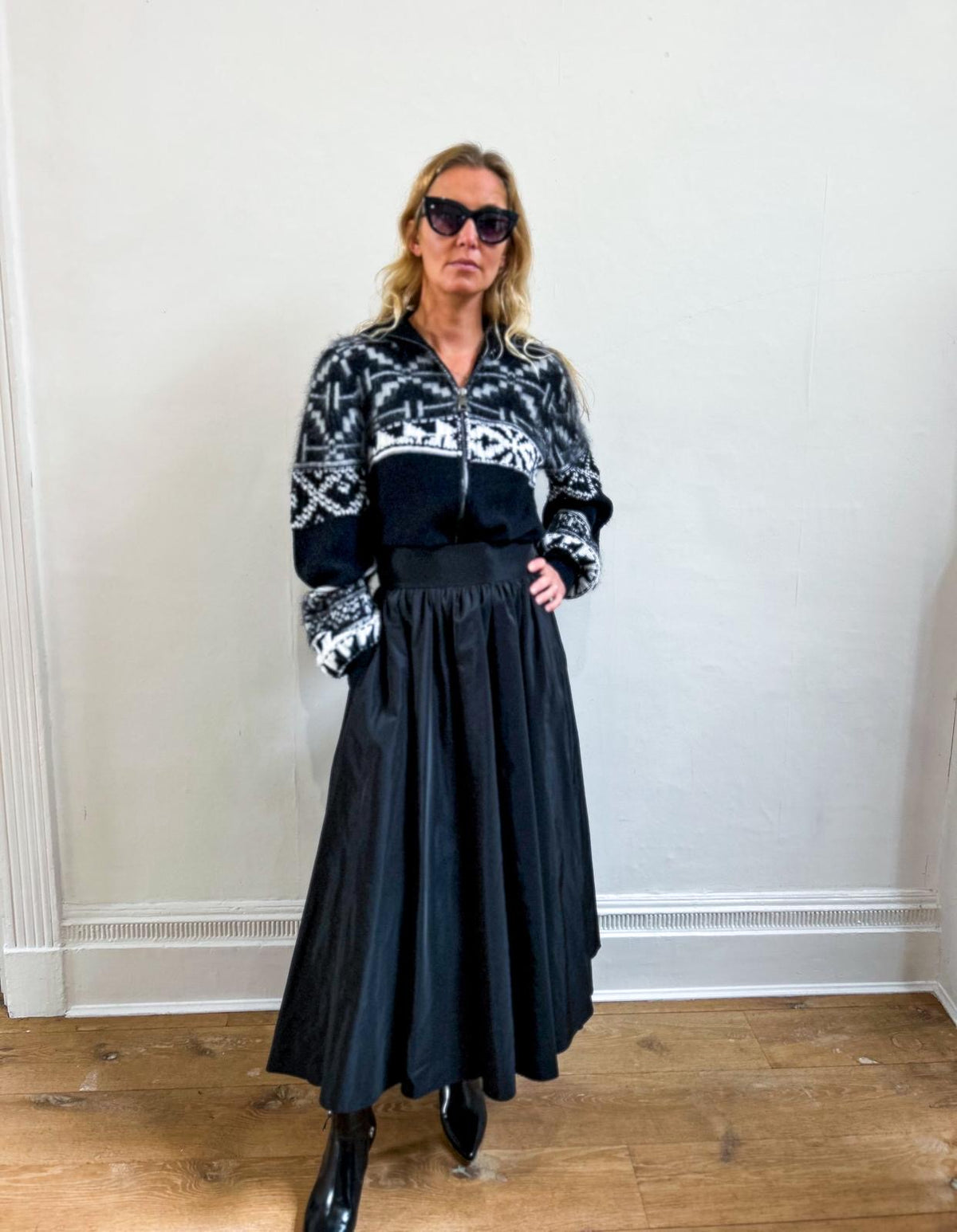 Square taffeta skirt