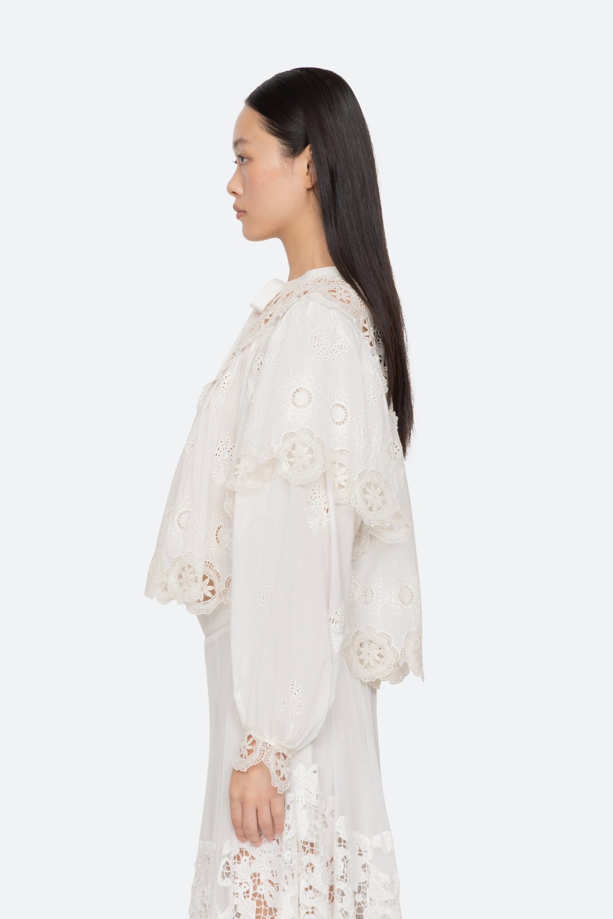 SOFIA EMBROIDERY L/SLV TOP (D1)