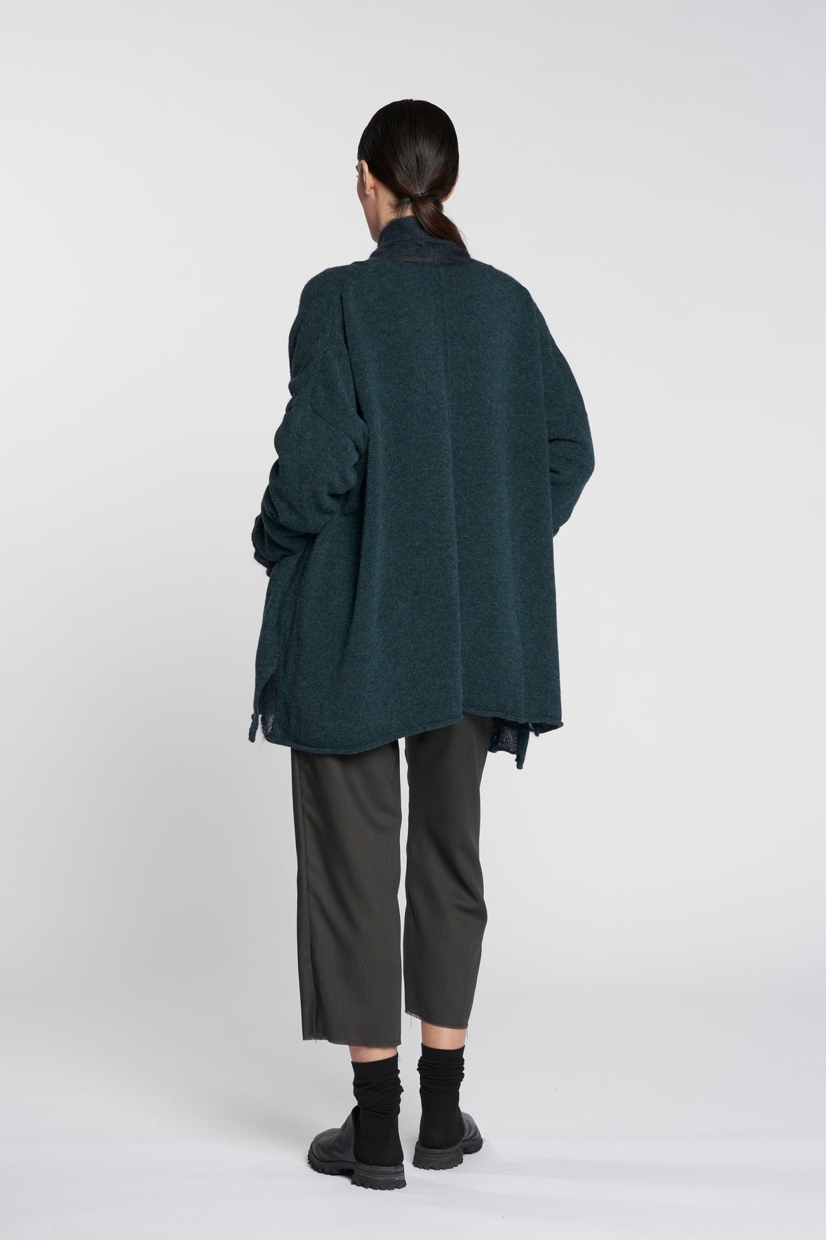 MASNADA KNIT CARDIGAN