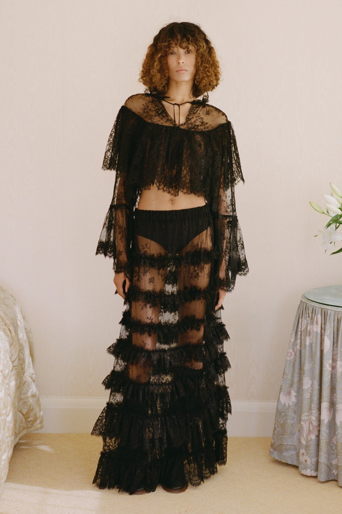 HOLDEN LACE SKIRT (D2)