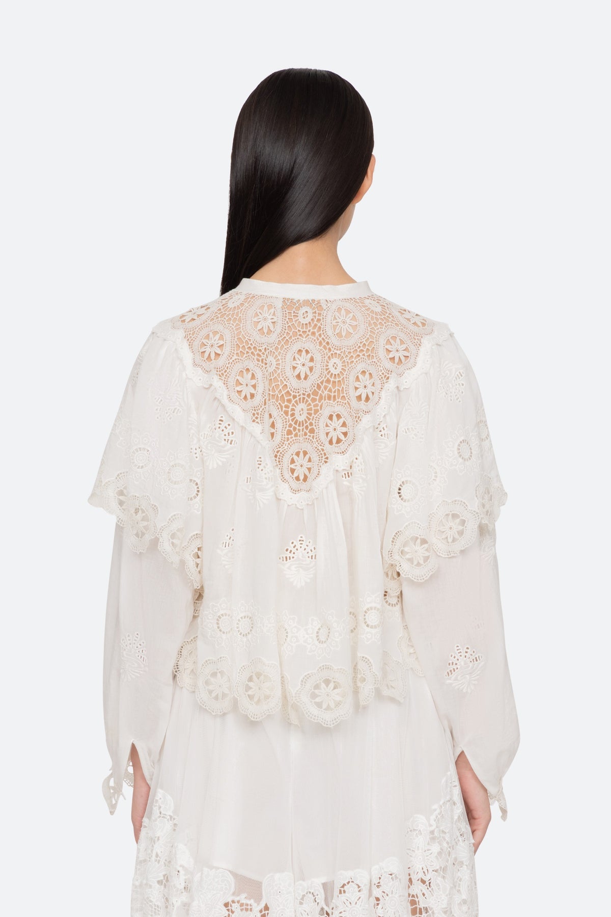 SOFIA EMBROIDERY L/SLV TOP (D1)