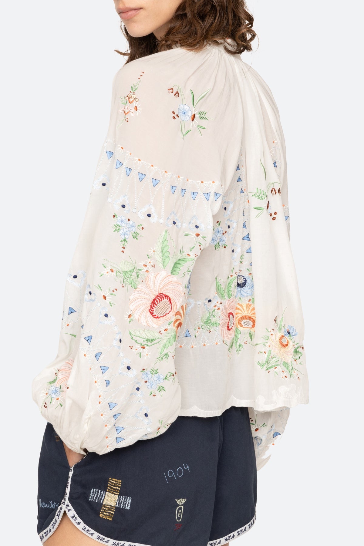 SERAFINA EMBROIDERY L/SLV BLOUSE (D2)