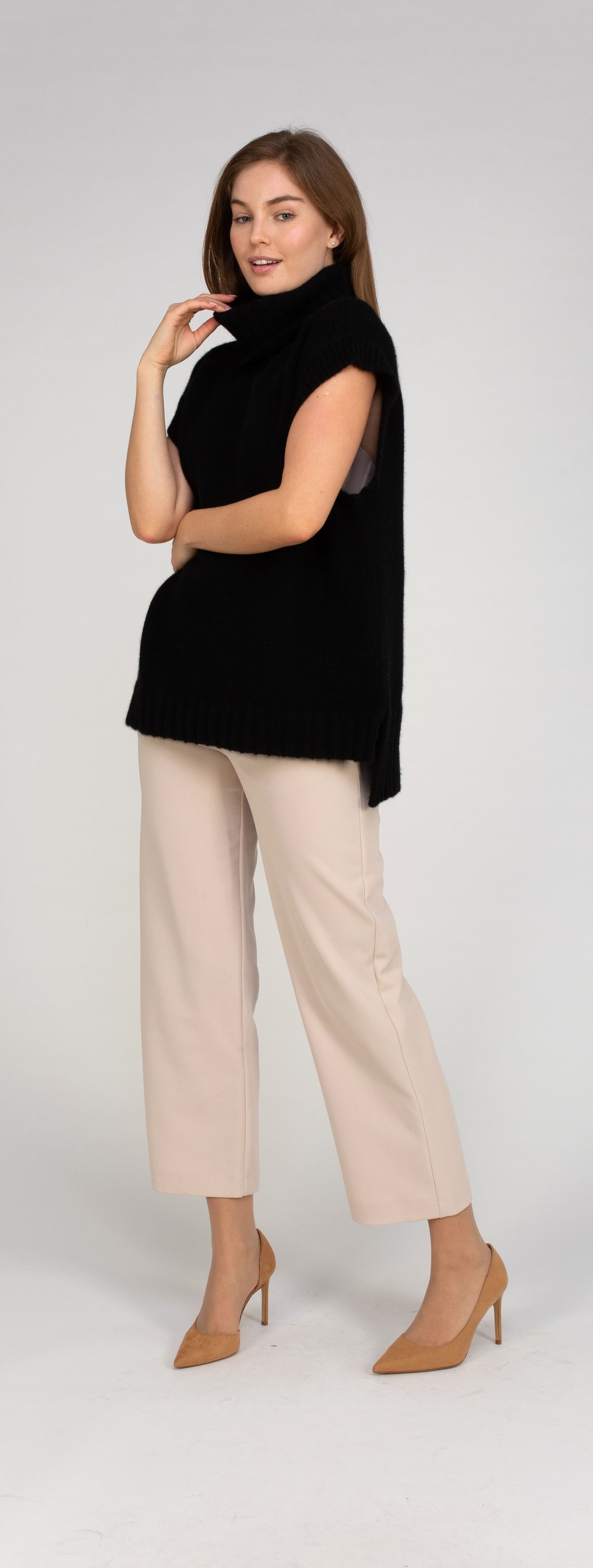 Van Kukil Amoura Chunky Sleeveless