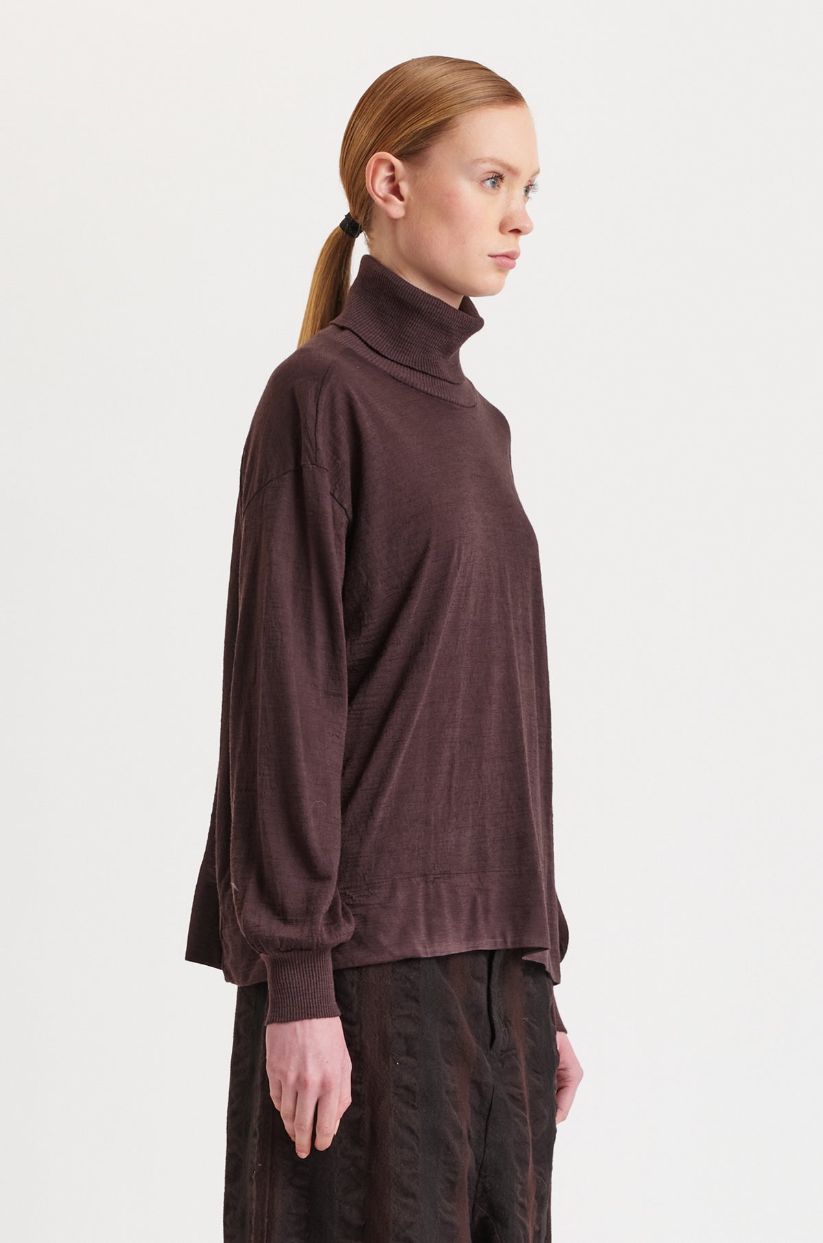 TRANSIT WIDE-FIT RIBBED TURTLE-NECK T-SHIRT IN WOOL JERSEY