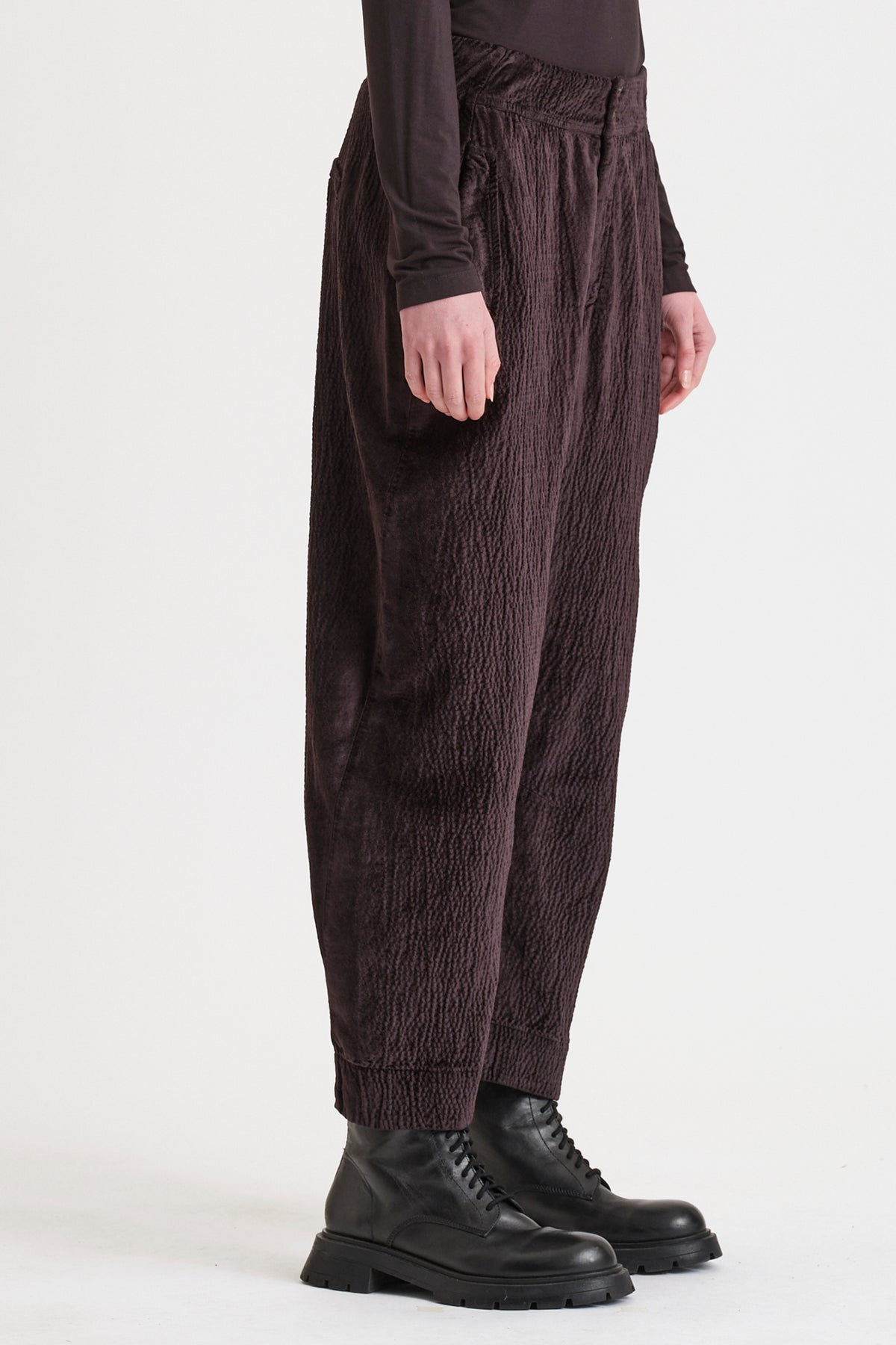 TRANSIT LOW CROTCH TROUSERS IN EMBOSSED VELOUR