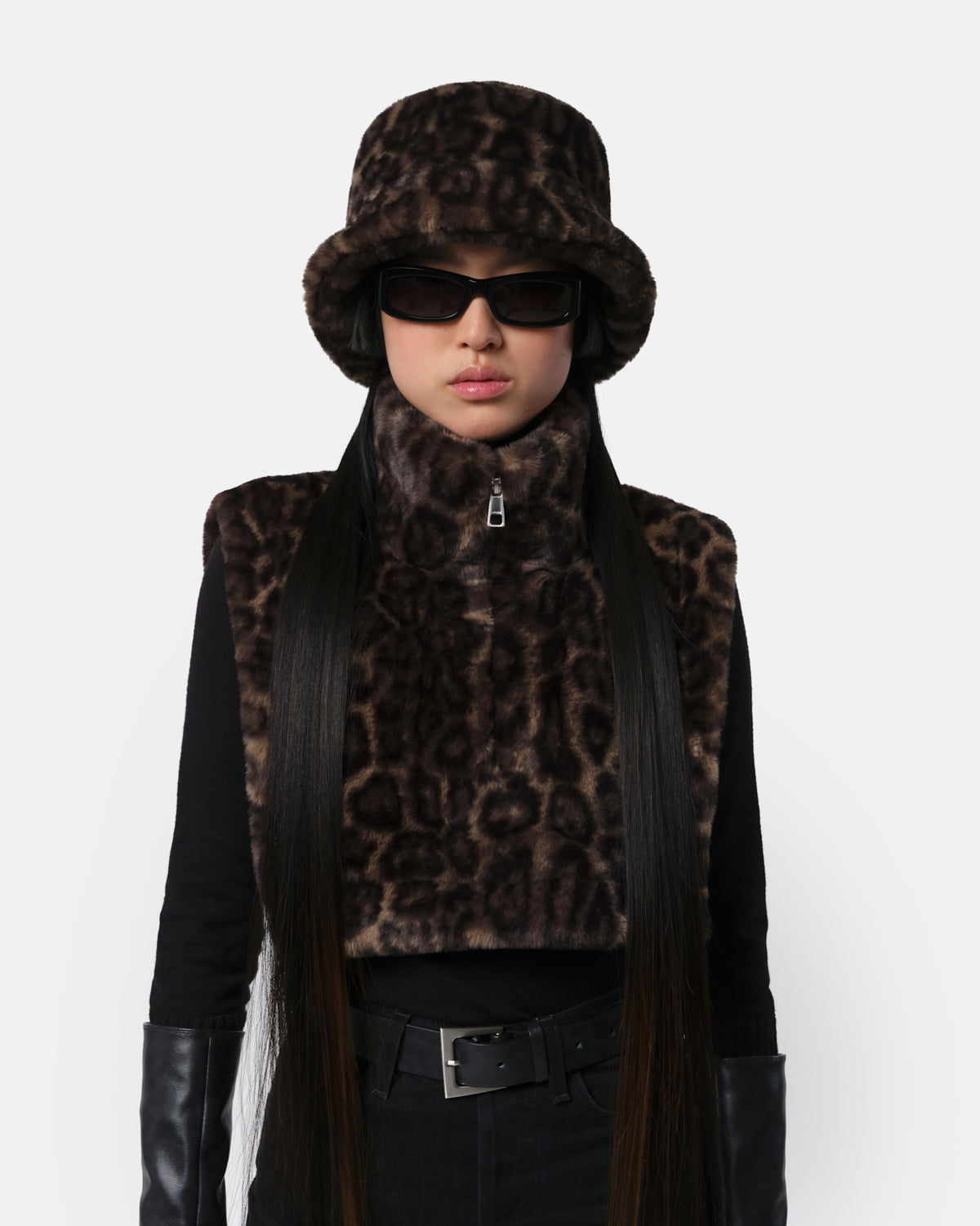 Apparis Dark Leopard Bucket Hat