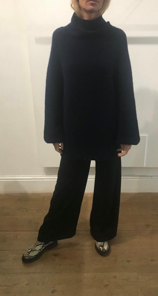 Van Kukil Emerald Deep Raglan Jumper