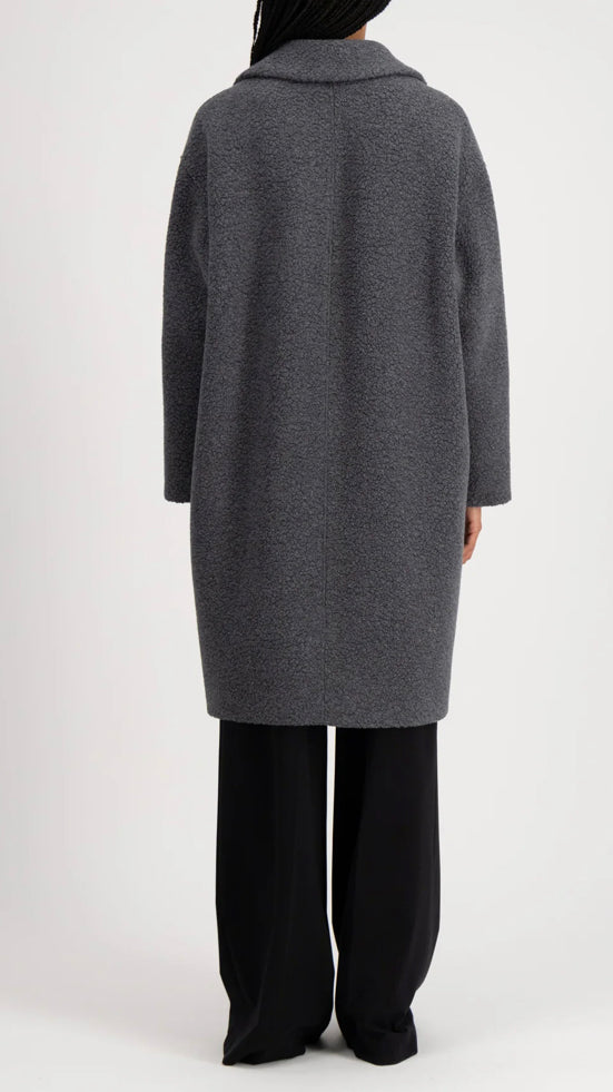 Harris Wharf dropped shoulder d.b. coat bouclé