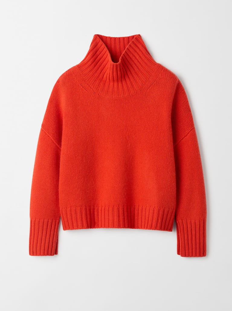 Soft Goat Girlfriend Turtleneck