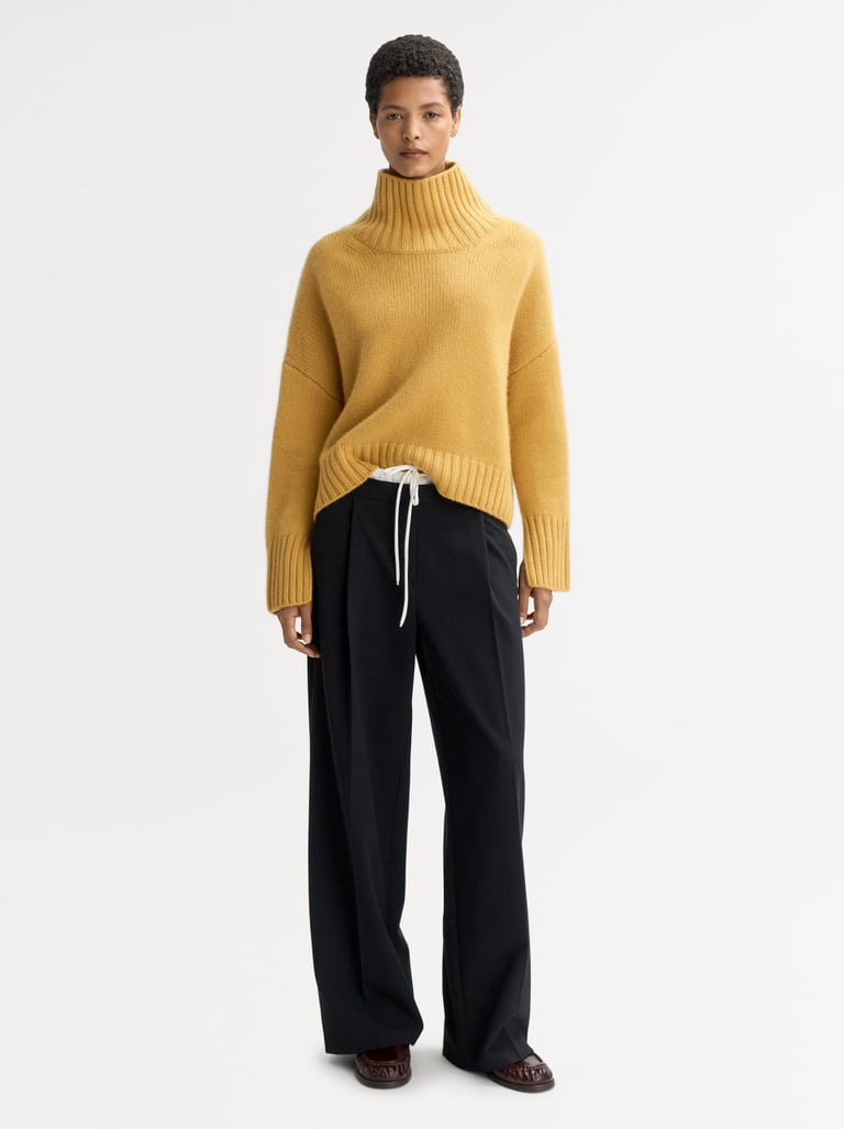 Soft Goat Girlfriend Turtleneck