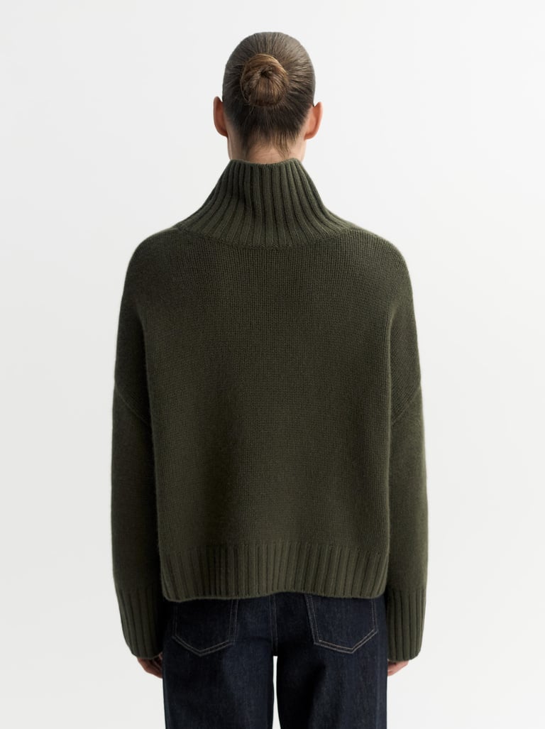 Soft Goat Girlfriend Turtleneck