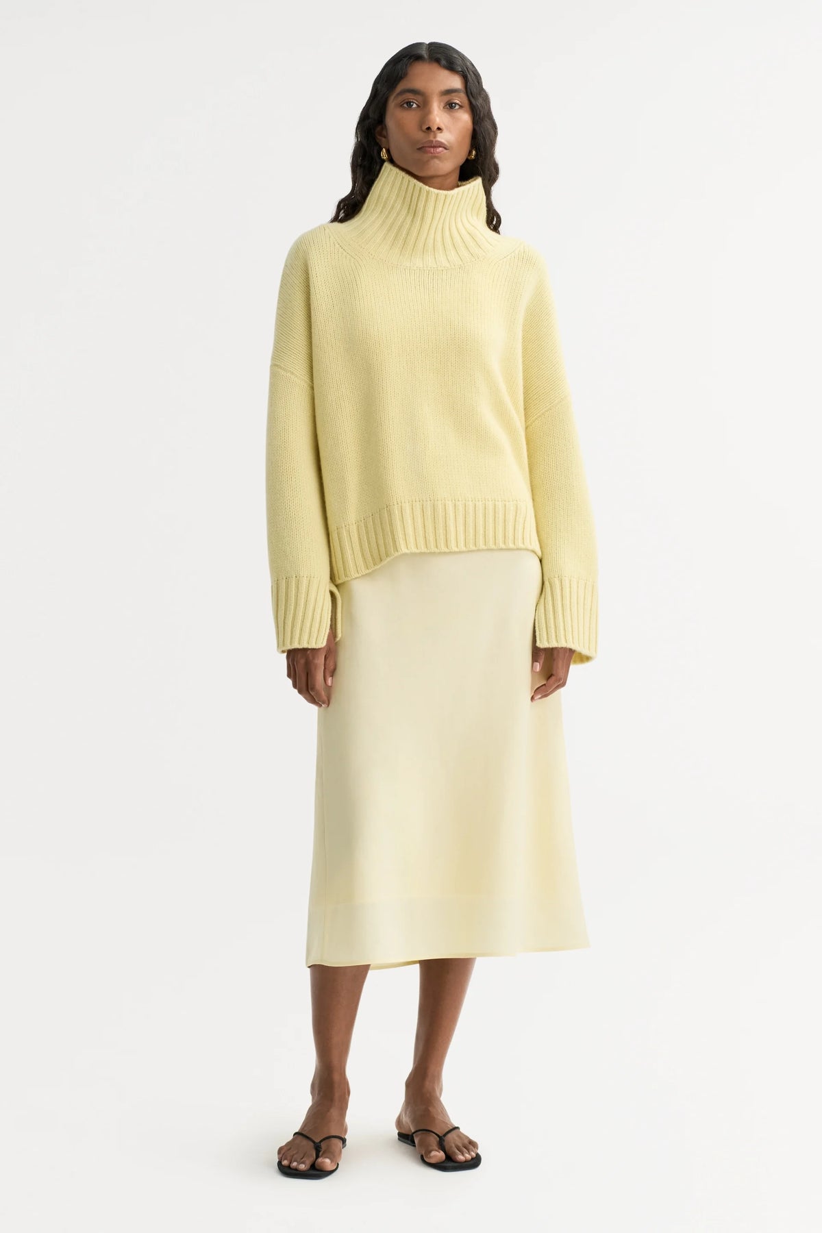 Soft Goat Girlfriend Turtleneck