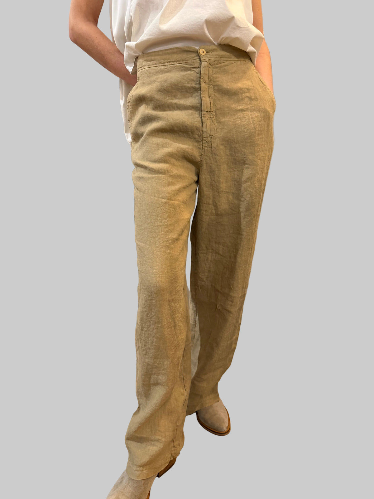 Transit  Comfort fit linen trousers with elastic waistband at the back and fake welt pockets