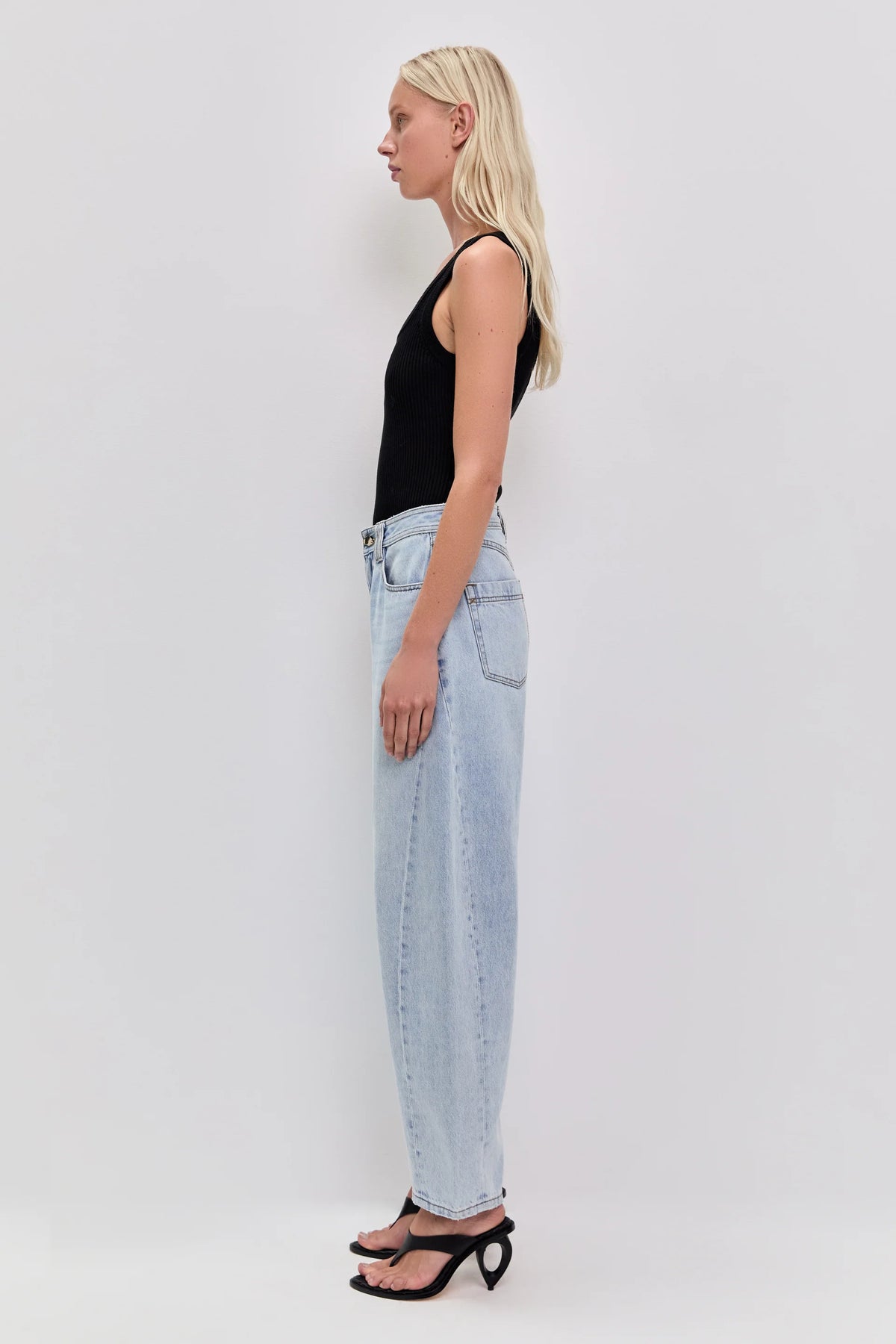 AJE STEVIE BARREL ANKLE JEANS
