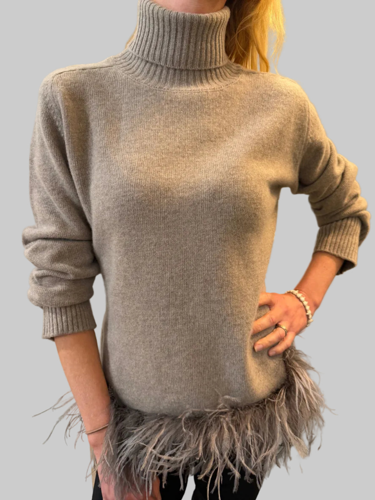 PAROSH LESTAT ROLLNECK SWEATER WITH FEATHERS
