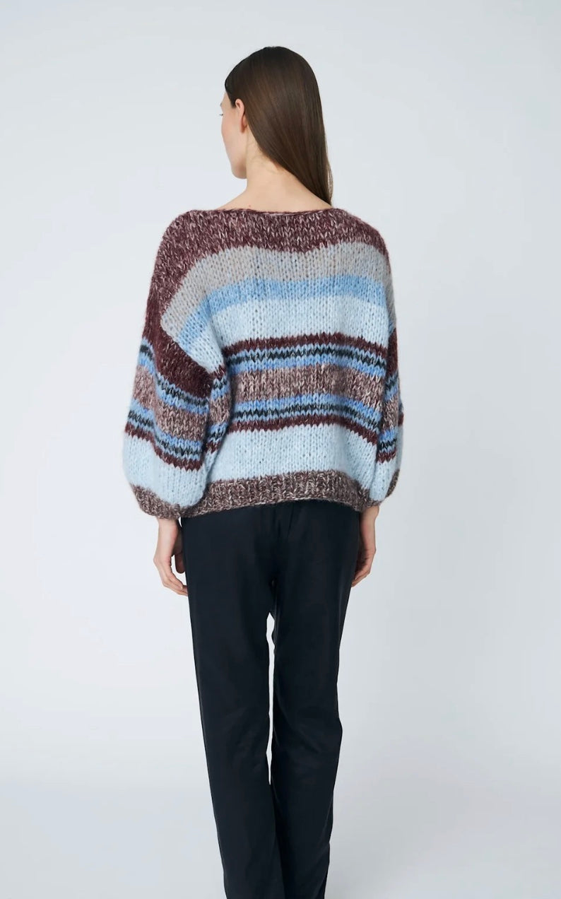 DAWN X DARE LOLA CREW JUMPER
