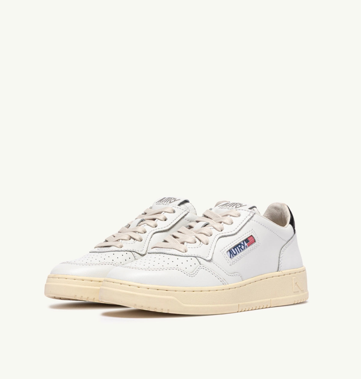 AUTRY MEDALIST LOW WOM LL22 LEATHER/LEATHER WHITE/BLACK