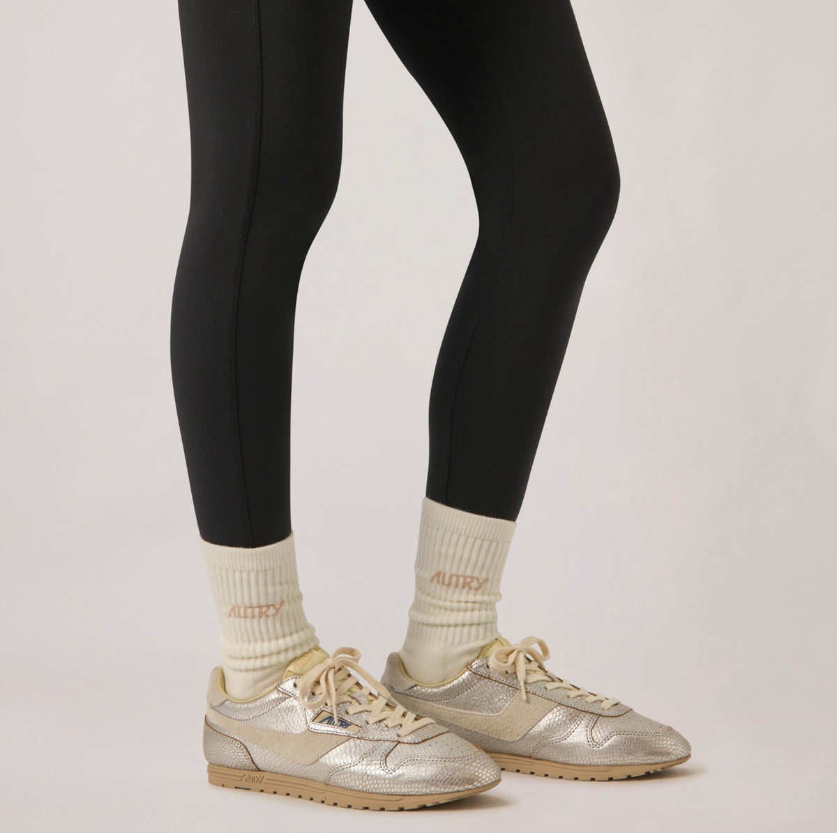 AUTRY WINDSPIN LOW WOM XA01 METALLIC SNAKE PRINT/SUEDE SILVER/WHITE