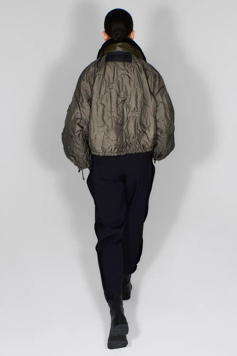 Marfa Stance Parachute Bomber