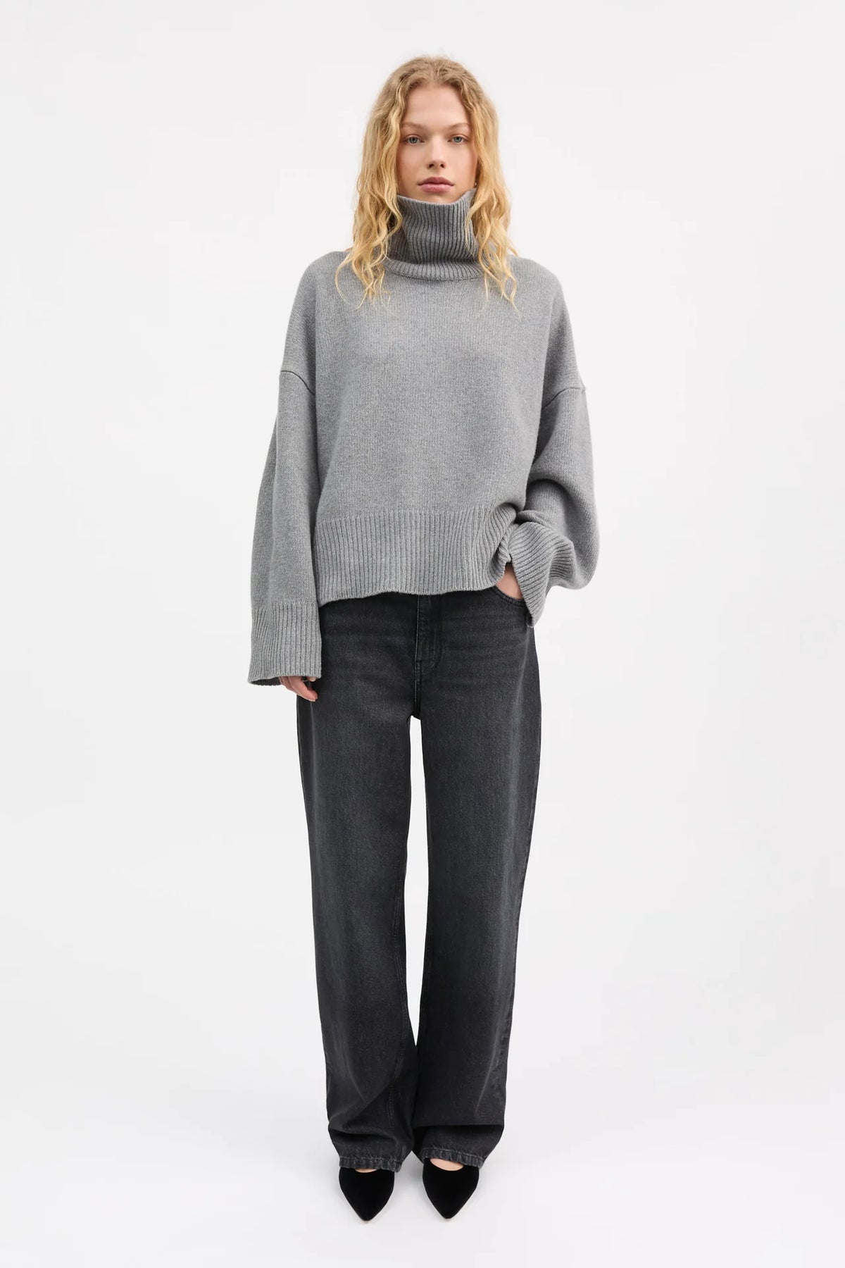 Skall Studio Salene T neck