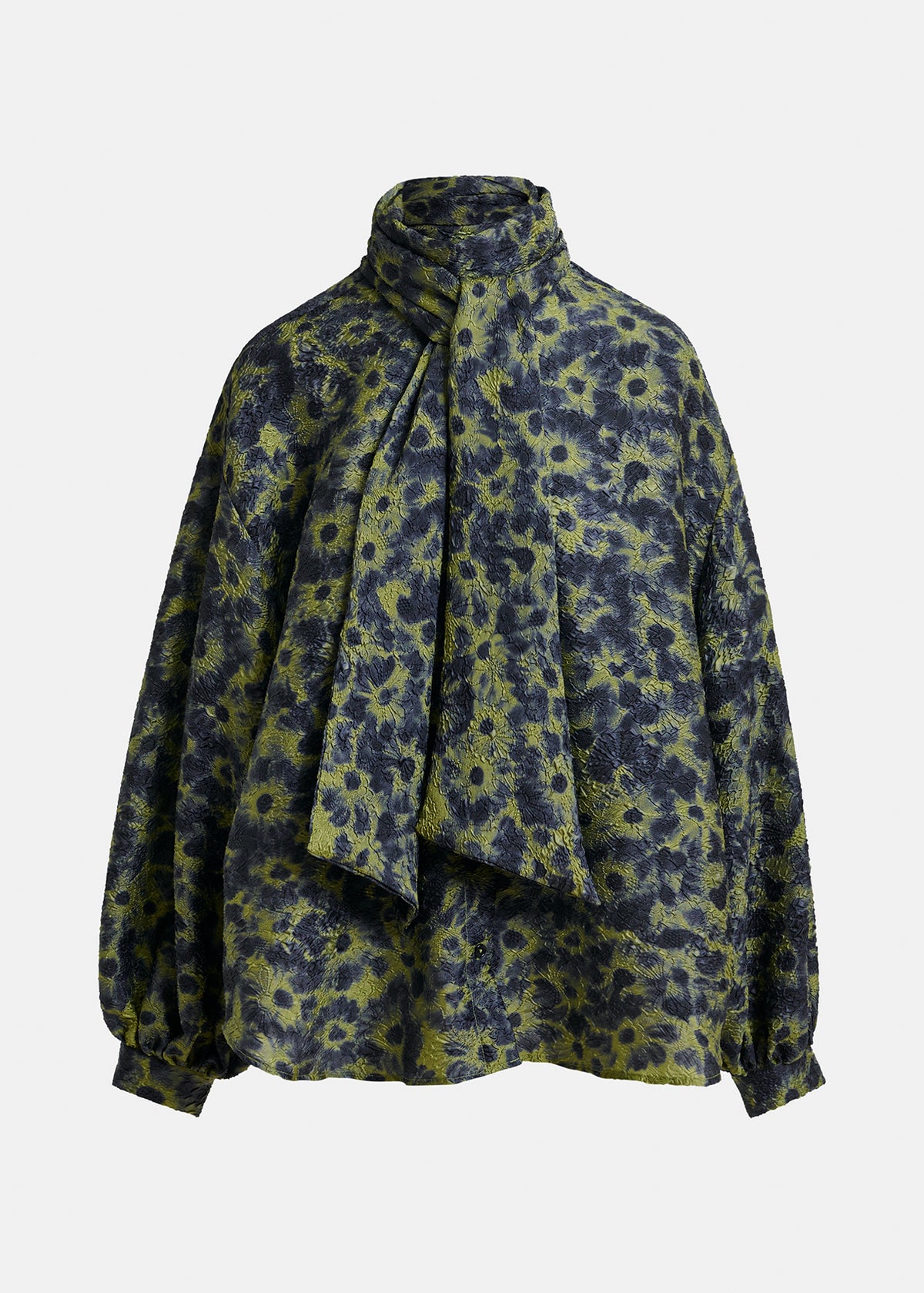 Illicium pussy bow tie shirt