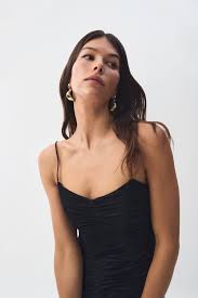 AJE GIA TOP