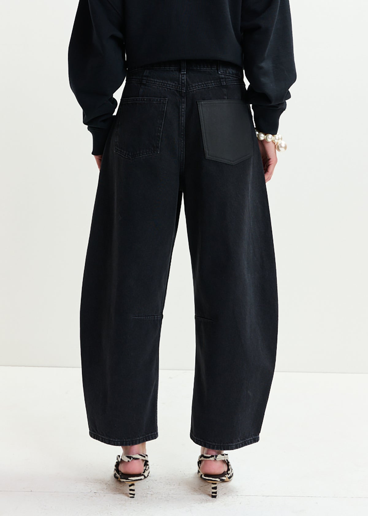 Interstellar barrel leg jeans