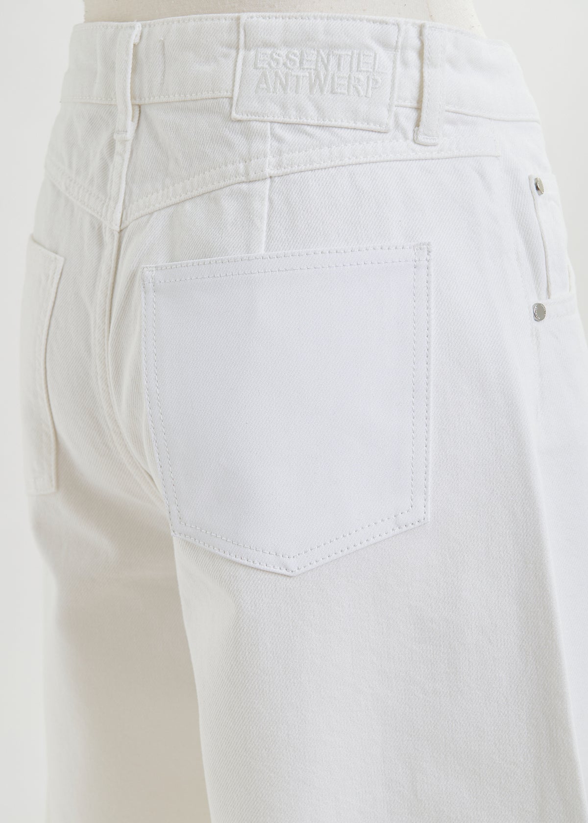 Interstellar barrel leg jeans