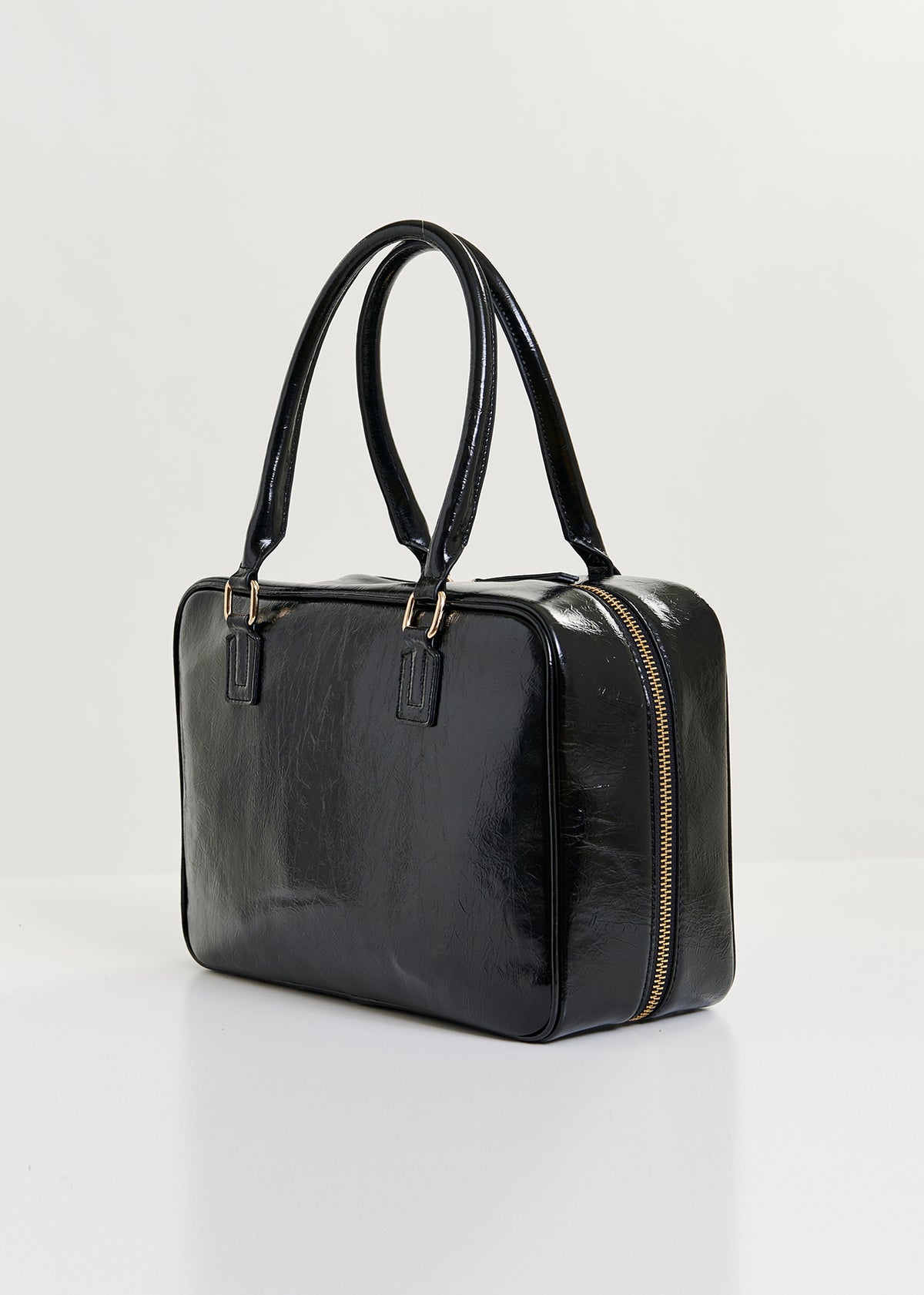 Iremy shiny zipped bag