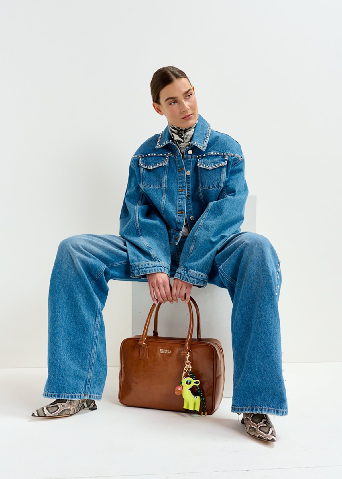 Iremy shiny zipped bag