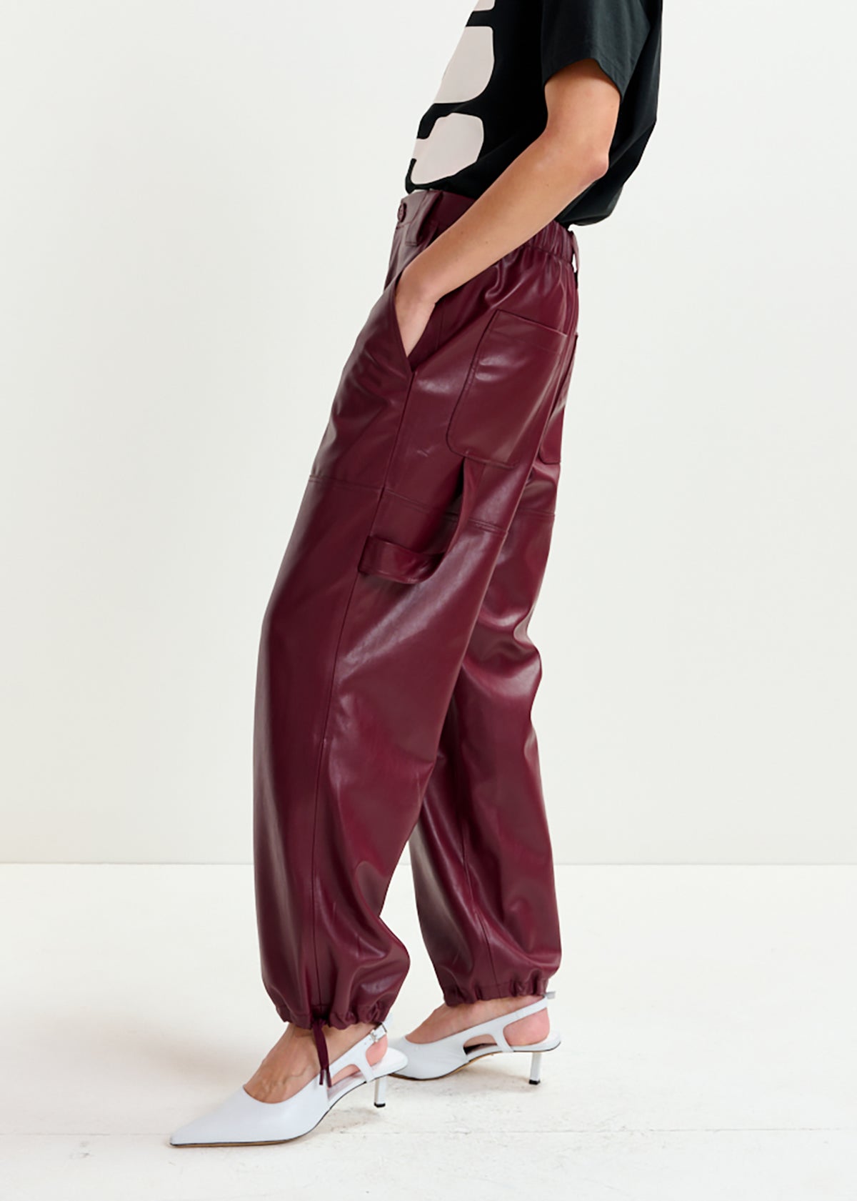 Itao faux leather pants