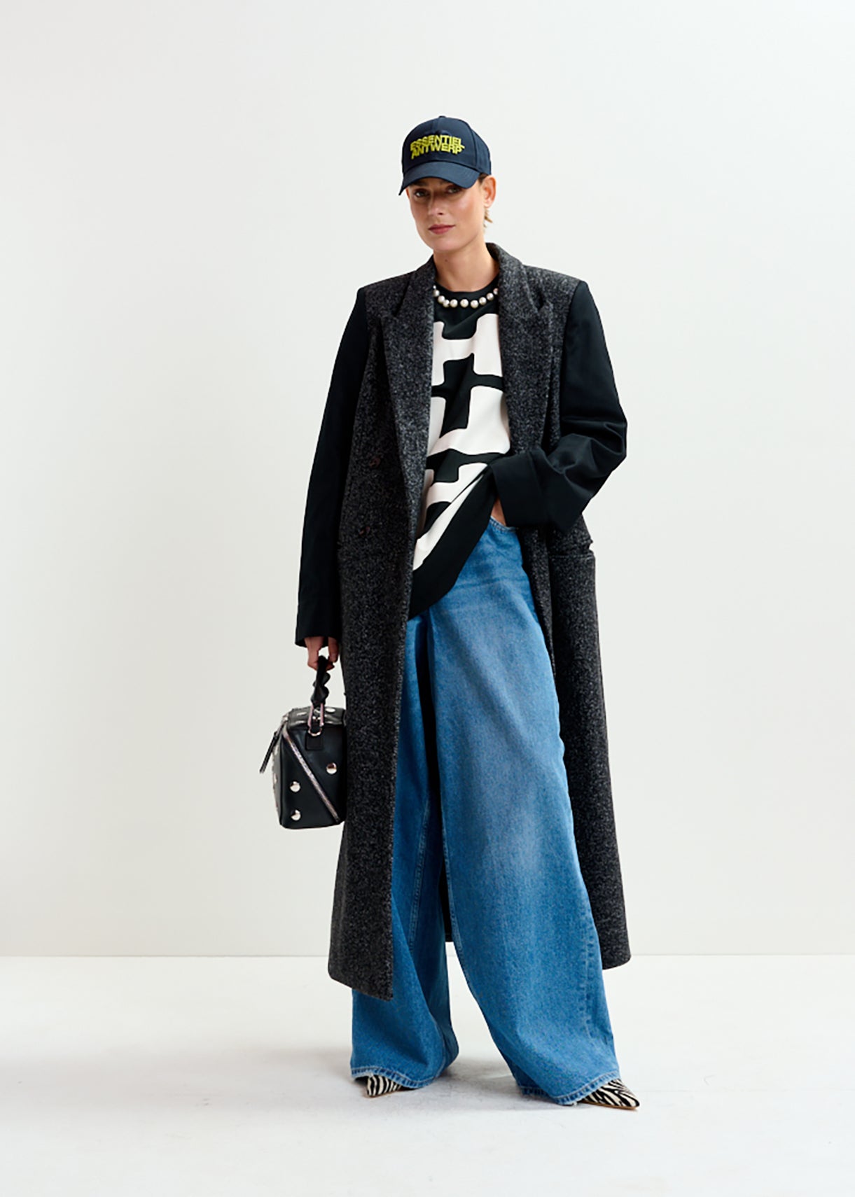 Ivona contrast sleeve coat