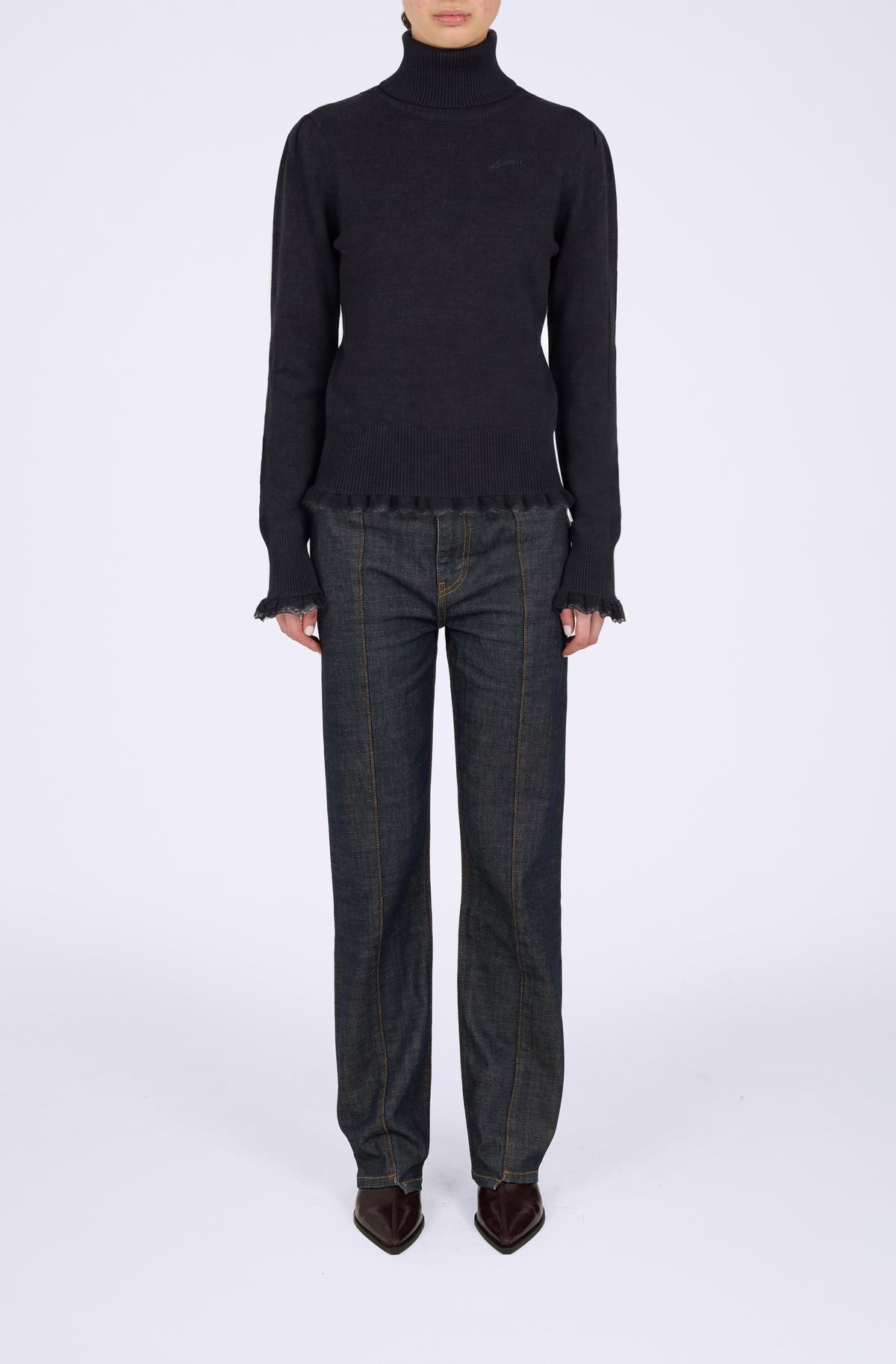 Merino Turtleneck w lace details
