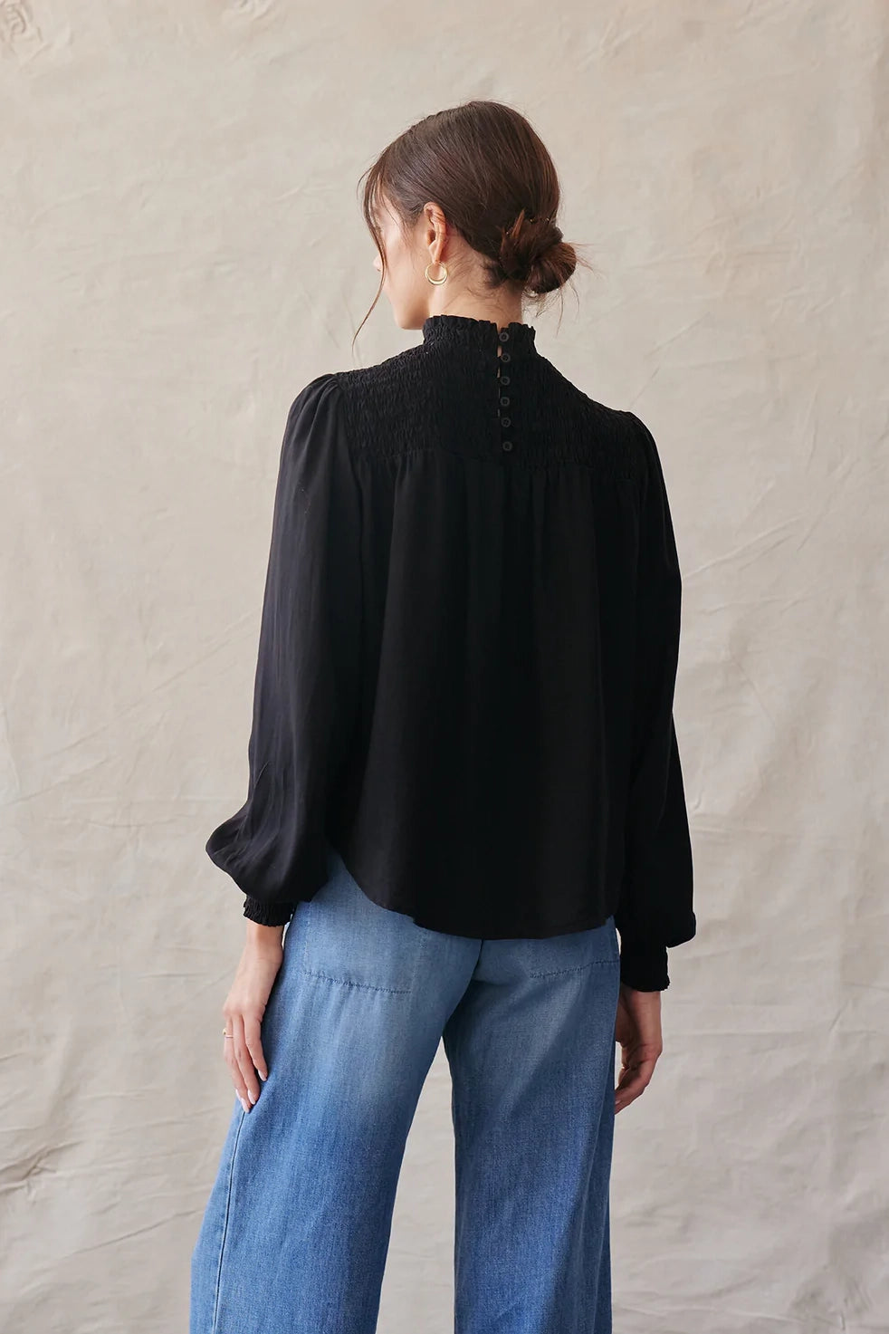 Bella Dahl Long Sleeve Smocked Blouse
