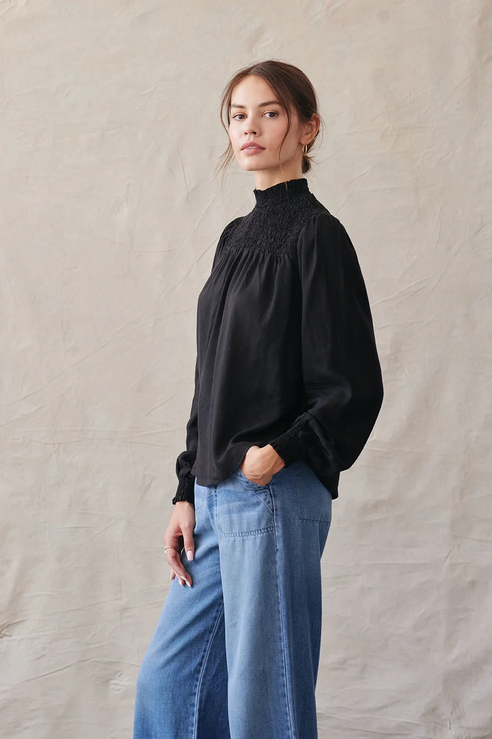 Bella Dahl Long Sleeve Smocked Blouse