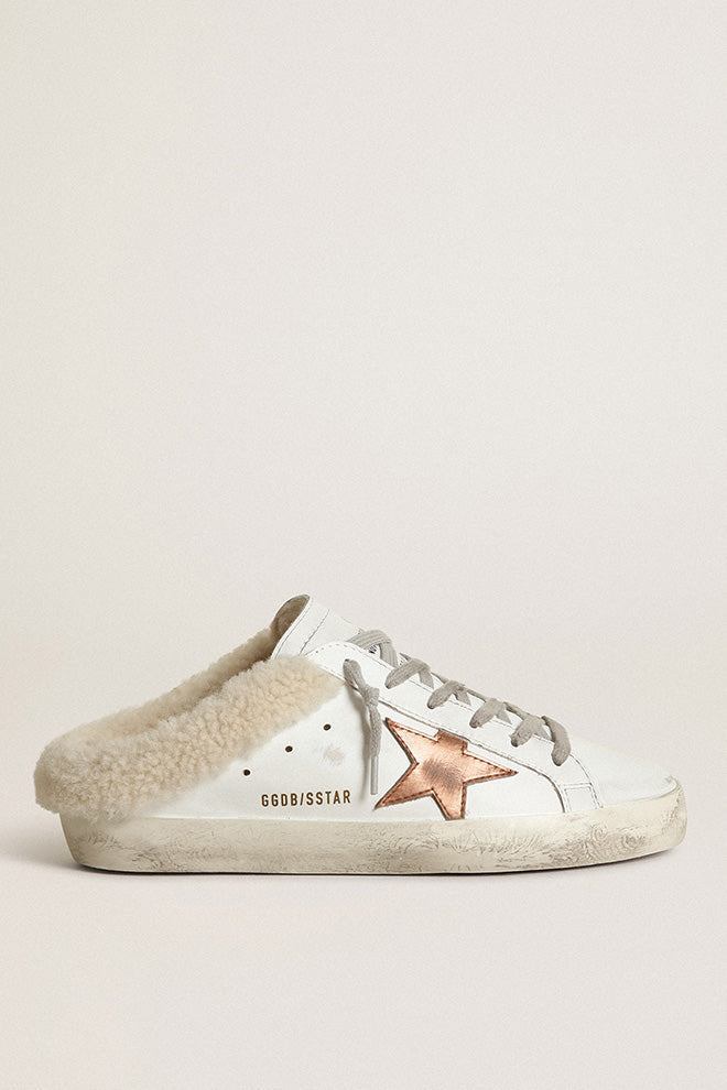 Golden Goose Super Star Sabot Tige en cuir laminé avec doublure en cisaillement et fleurs en relief